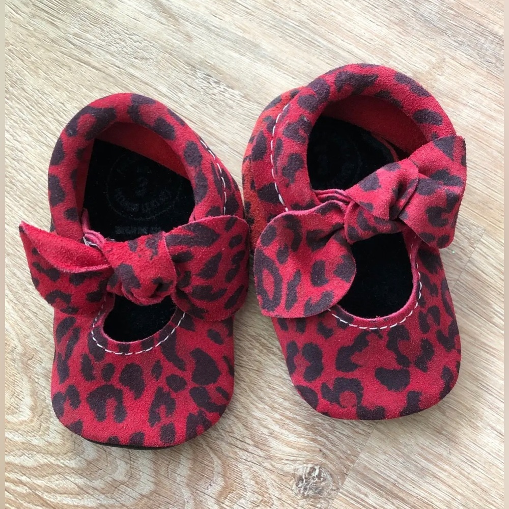 New FP Red Leopard Knotted Bow Moccs